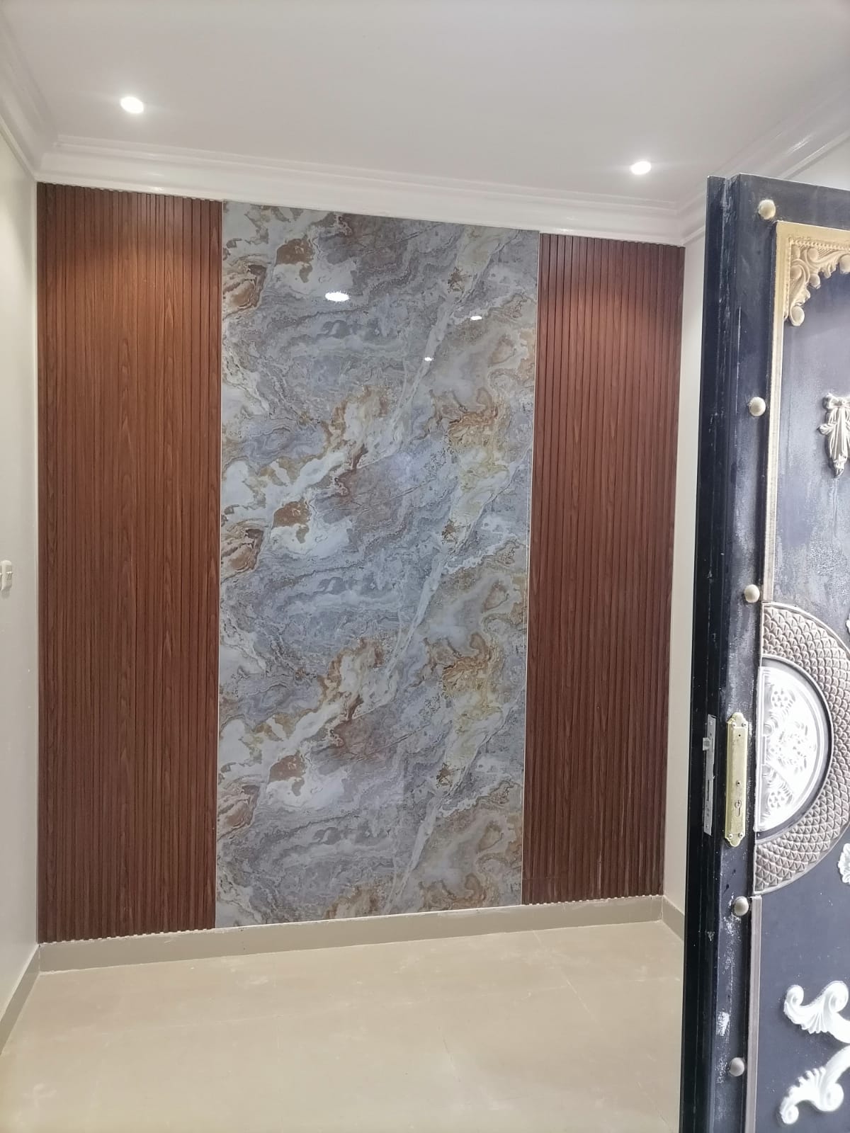 Entryway Marble & Walnut Panel